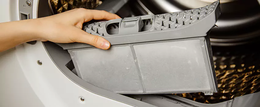Signs Of A Clogged Dryer Lint Trap in Lake Forest, Illinois